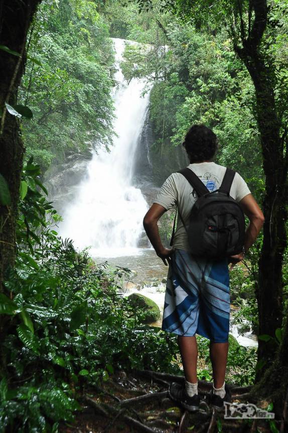 Depois de 40 min na trilha, chegando ao salto do Saci, região de Antonina, litoral do Paraná